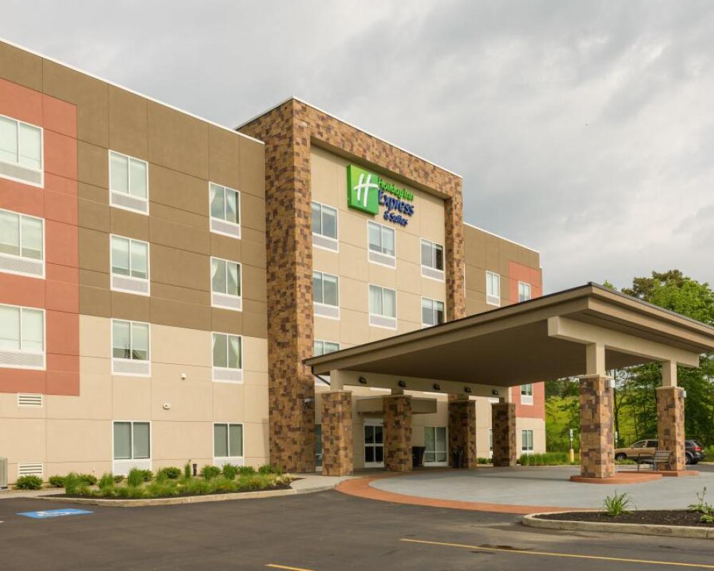 Holiday Inn Express & Suites Jamestown by IHG
