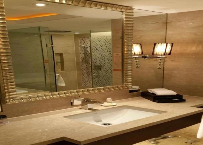 XinHua JianGuo Hotel