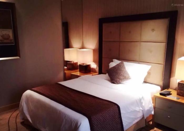 XinHua JianGuo Hotel