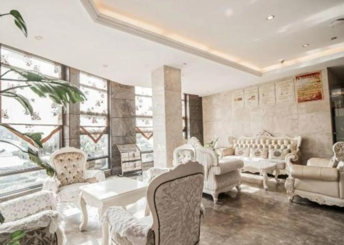 Jinghu Hotel