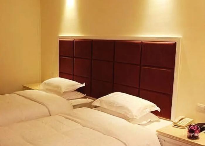 Jinxuan Yijun Taoyuan Hotel