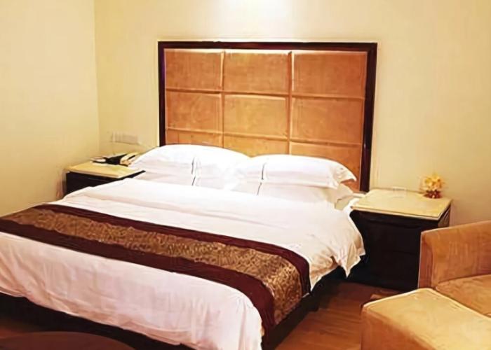 Jinxuan Yijun Taoyuan Hotel