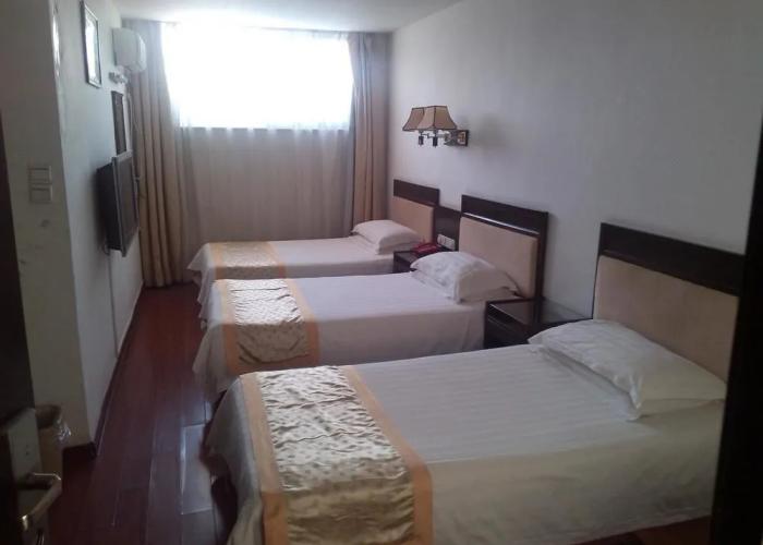 IU Hotels Jiujiang Lushan Railway Station