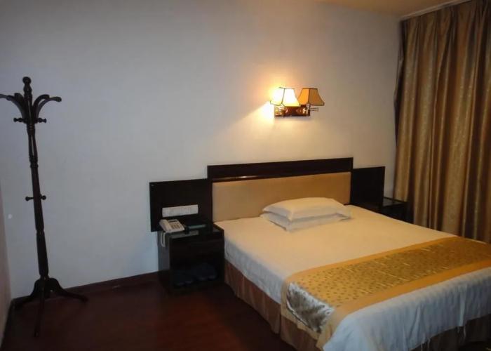IU Hotels Jiujiang Lushan Railway Station
