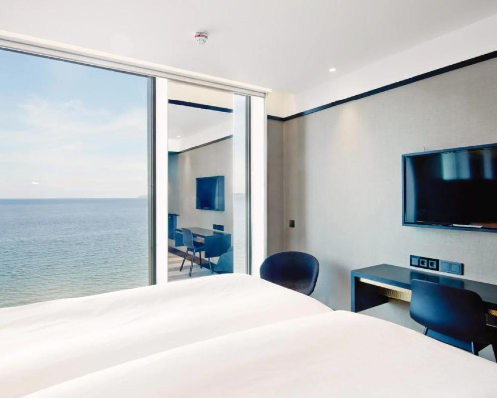 фото Vox Hotel