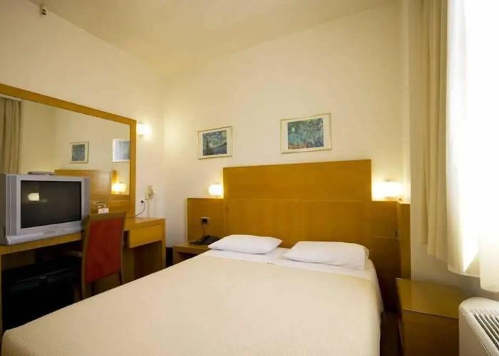 Diana Hotel