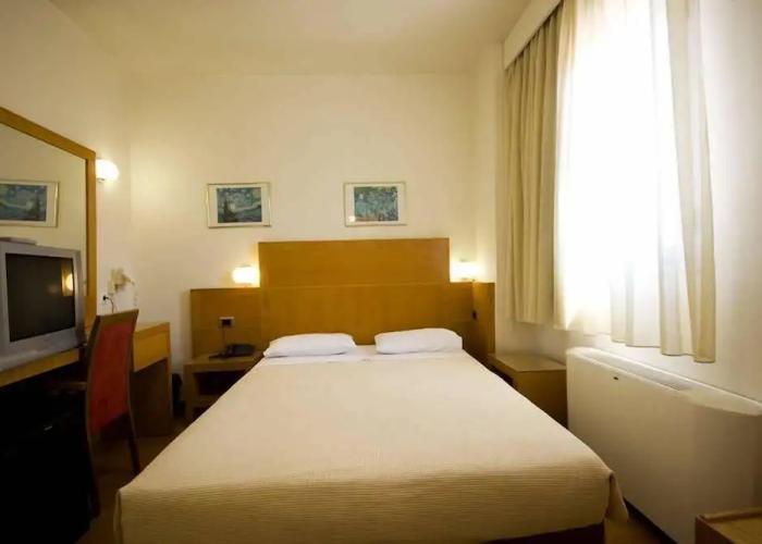 Diana Hotel