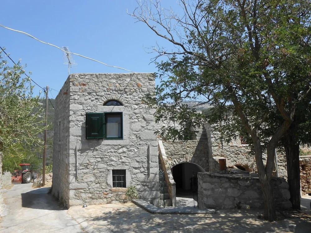 фото Spitakia
