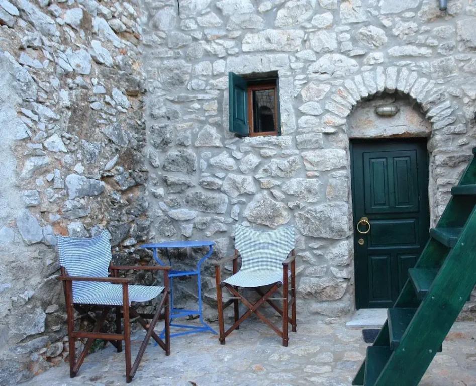 фото Spitakia