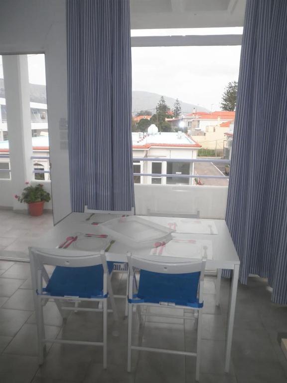 фото Seafront Studios & Apartments