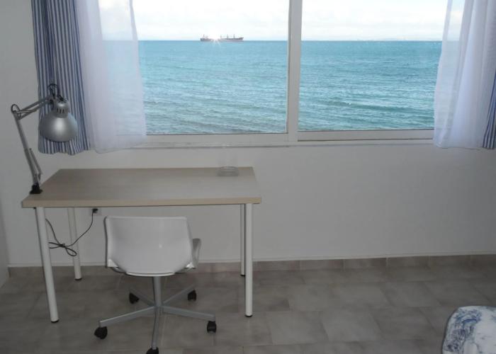Seafront Studios & Apartments