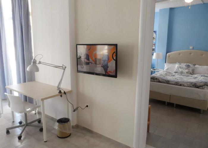 Seafront Studios & Apartments