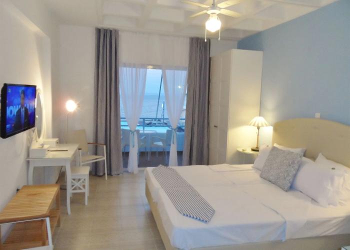 Seafront Studios & Apartments