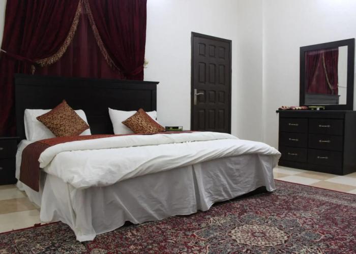 Al Eairy Furnished Apartments Al Baha 4