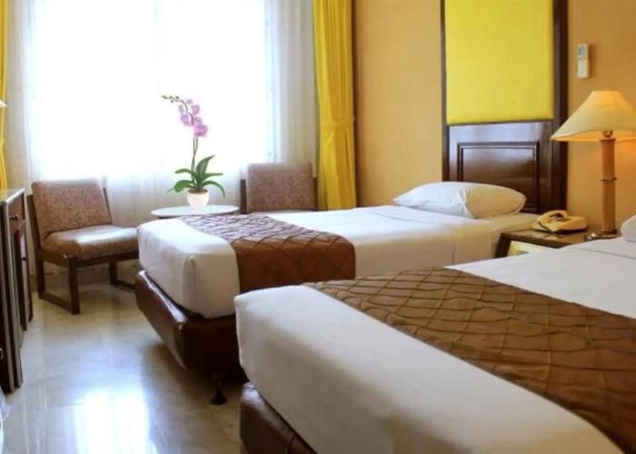 Johns Pardede International Hotel