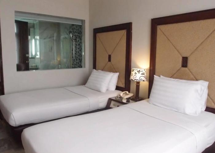 Johns Pardede International Hotel