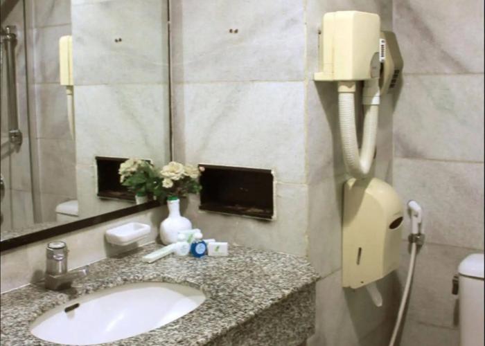 Johns Pardede International Hotel