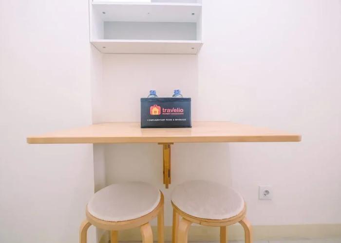 Cozy Studio with Direct Access to Mall at Green Pramuka Apartment