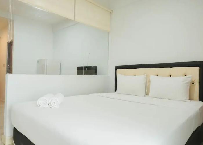 Cozy and Simply Studio Titanium Square Apartment