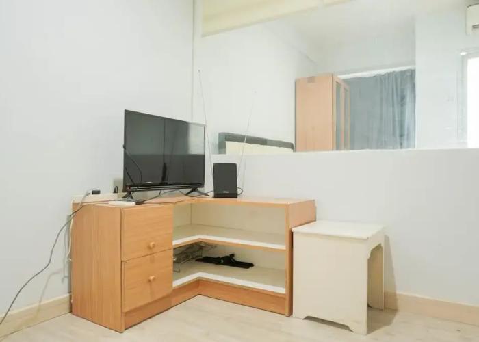 Cozy and Simply Studio Titanium Square Apartment