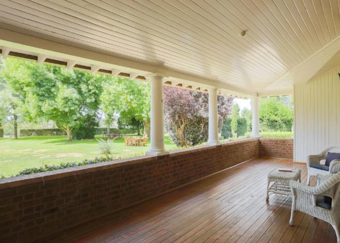 Petersons Armidale Winery & Guesthouse