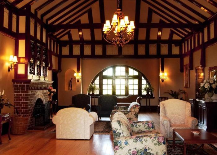 Petersons Armidale Winery & Guesthouse