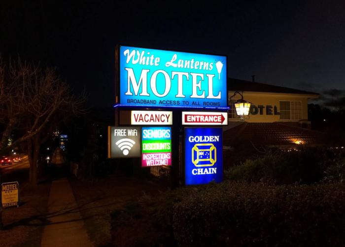White Lanterns Motel