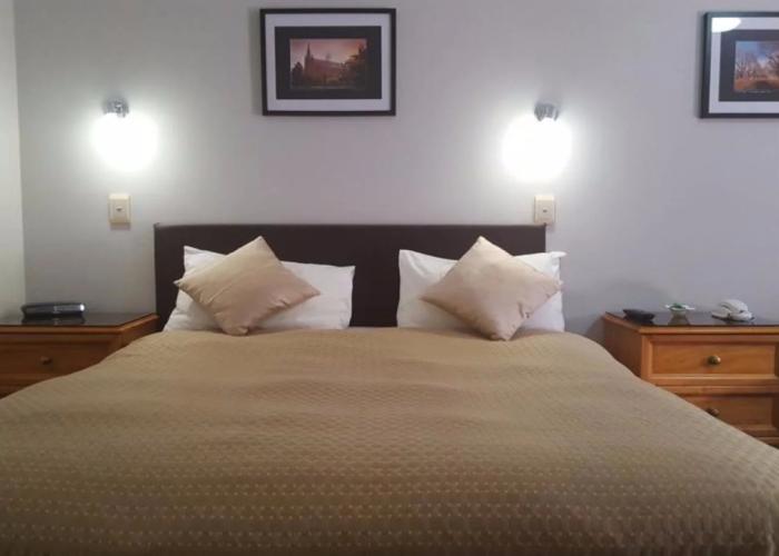 Sandstock Motor Inn