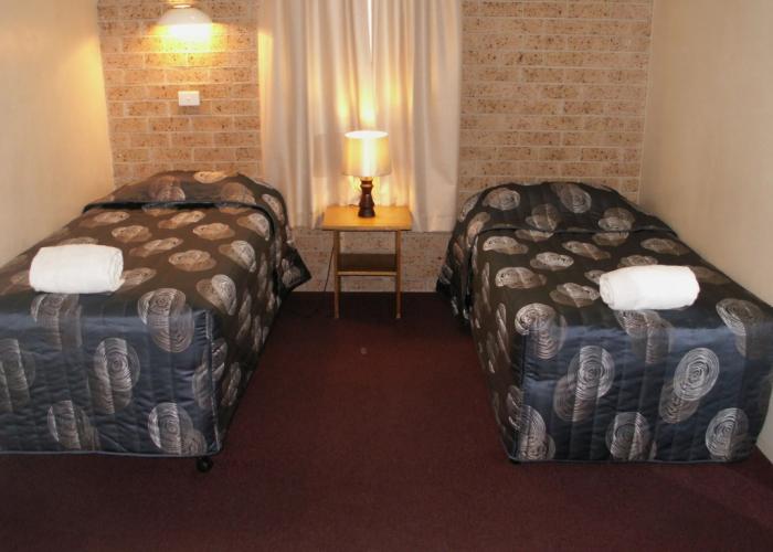 Cedar Lodge Motel