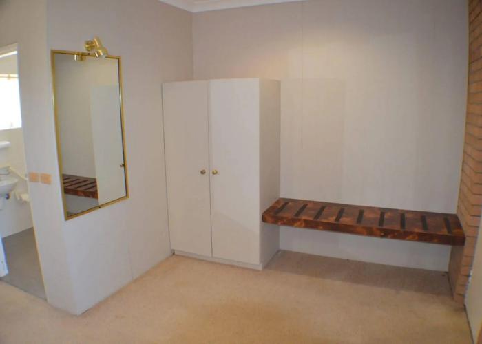 Deer Park Motor Inn