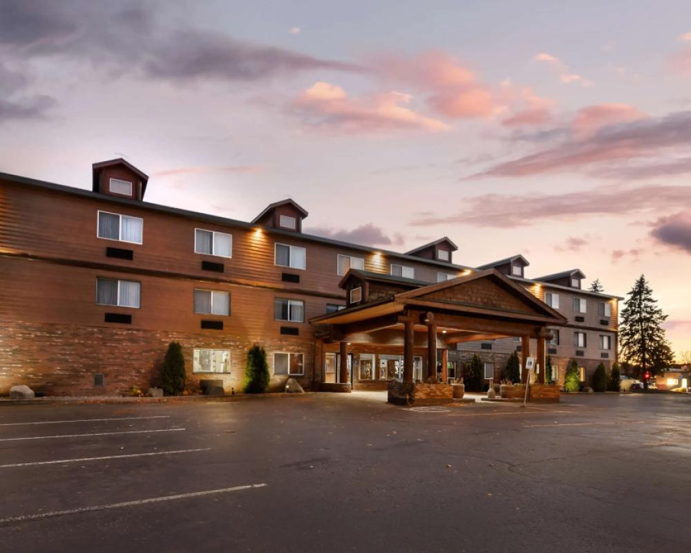 Best Western Plus Concord Inn
