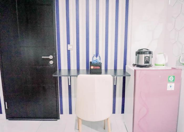 Homey And Warm 1Br At Sentraland Cengkareng Apartment