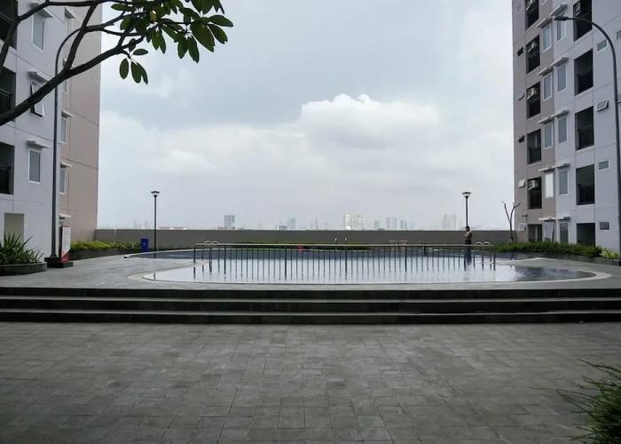 Homey And Warm 1Br At Sentraland Cengkareng Apartment