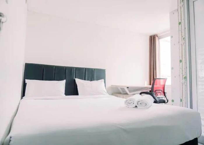 Homey And Warm 1Br At Sentraland Cengkareng Apartment