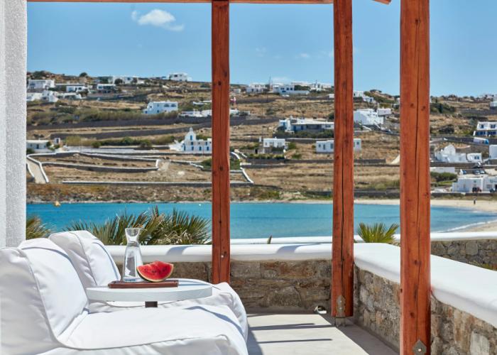 Mykonos Waves Beach House & Suites