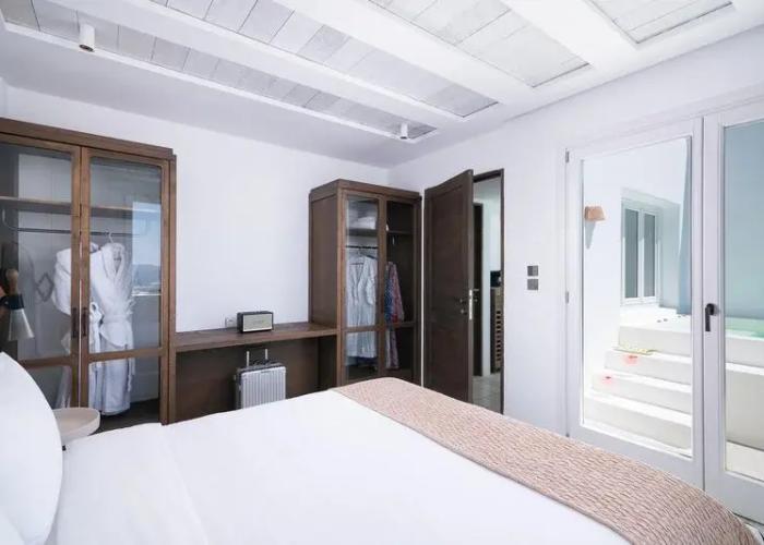 Porto Mykonos Hotel