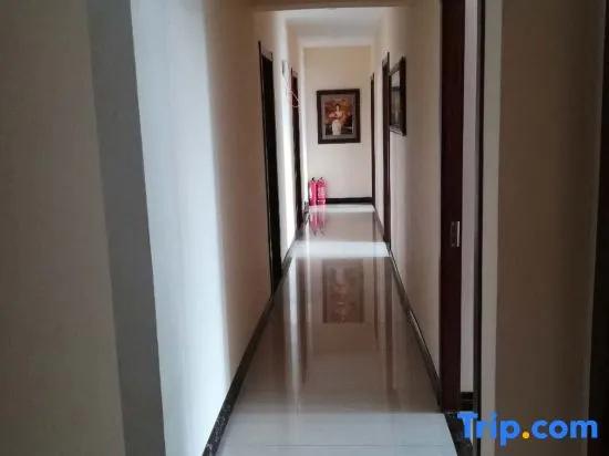 Xuefu E-sports Hotel (Jiamusi University)