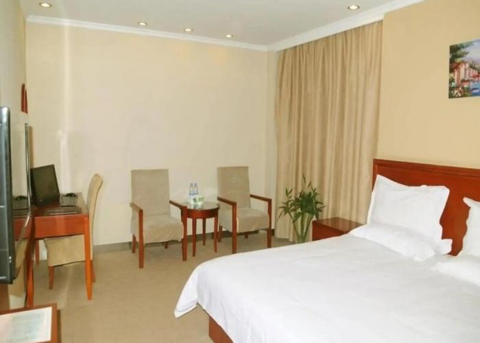 GreenTree Inn Wenshang Baoxiang Temple Express Hotel