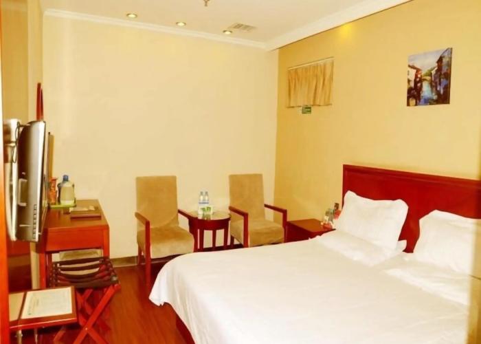 GreenTree Inn Wenshang Baoxiang Temple Express Hotel