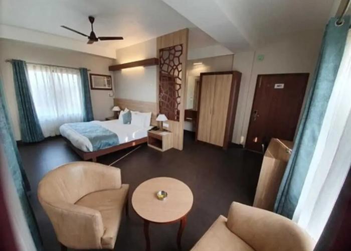 Hotel Gulmohar Grand