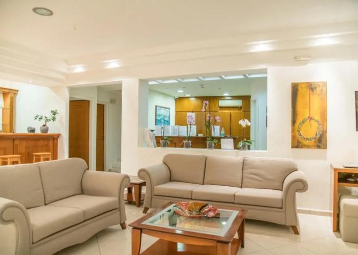 Hiona Holiday Hotel