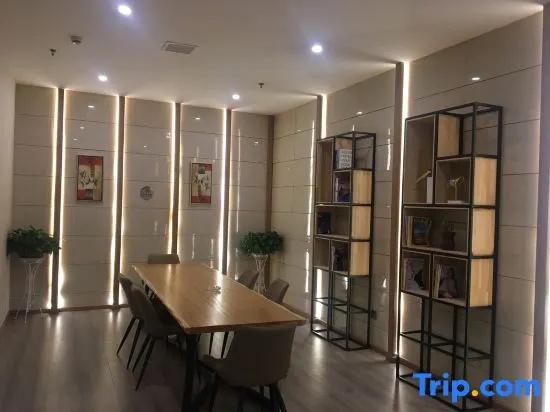 Y-duo  Affordable Luxury Hotel