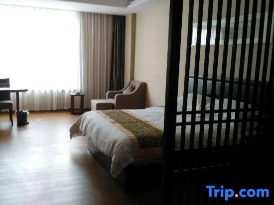 Biancheng Holiday Hotel