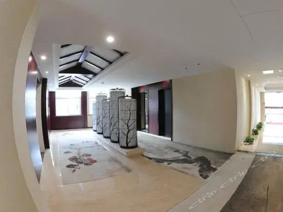 Biancheng Holiday Hotel