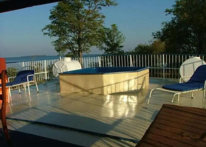 Houseboat With Aircon and Splash Pool - 2128