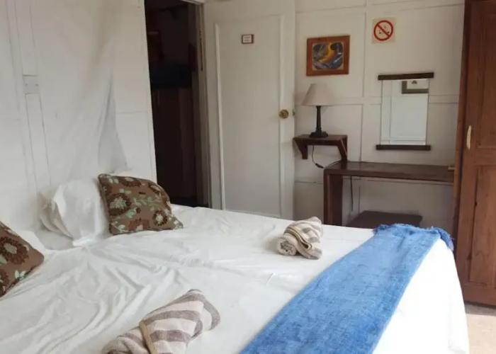 Houseboat With Aircon and Splash Pool - 2128
