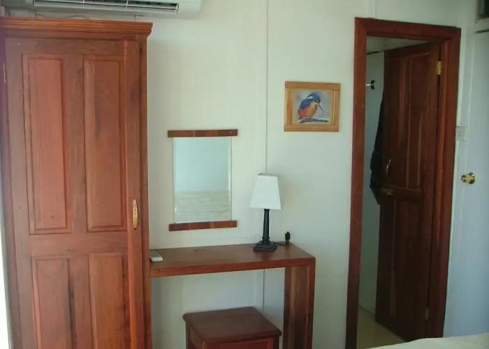 Houseboat With Aircon and Splash Pool - 2128