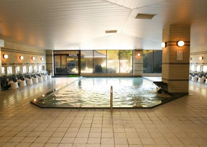 Mercure Kochi Tosa Resort & Spa