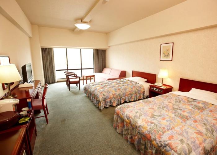 Mercure Kochi Tosa Resort & Spa