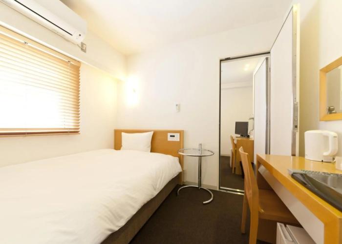 7 Days Hotel